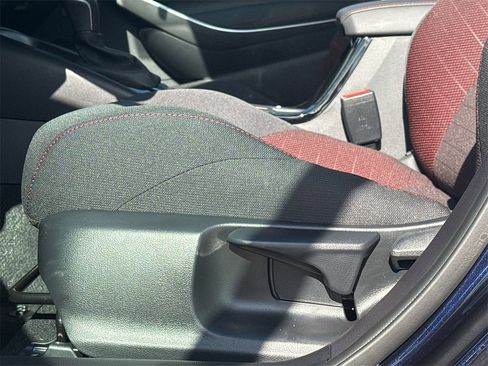 Used 2025 Toyota Corolla SE image 11