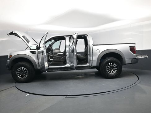 Used 2014 Ford F150 Raptor w/ Equipment Group 801A Luxury image 20