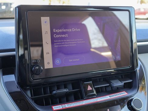 Used 2026 Toyota Corolla Cross L image 3