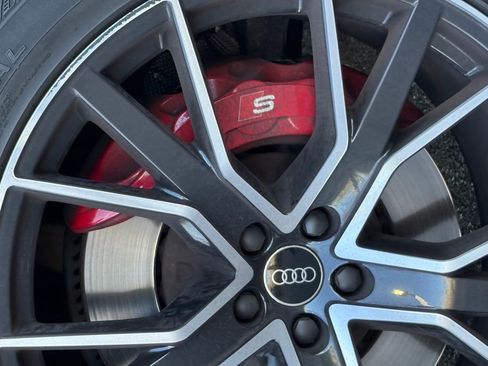 Used 2022 Audi SQ8 Prestige w/ Prestige Package image 47