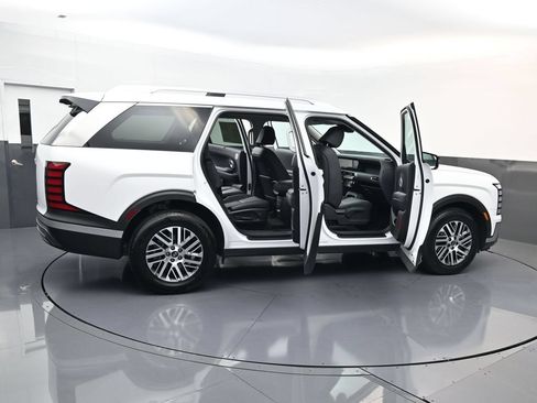 Certified 2026 Hyundai Palisade SEL FWD image 29