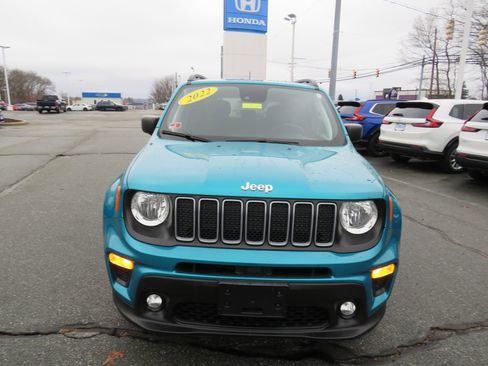 Used 2022 Jeep Renegade Latitude w/ Convenience Group image 8