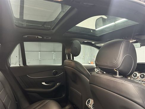 Used 2022 Mercedes-Benz GLC 300 4MATIC image 13