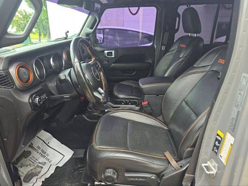 Used 2020 Jeep Gladiator Mojave AWD/4WD image 3