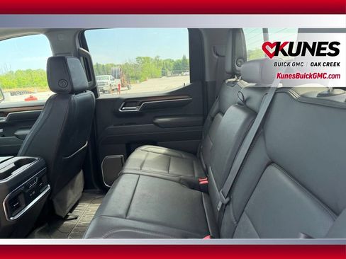 Used 2024 GMC Sierra 1500 Denali w/ Technology Package AWD/4WD image 9