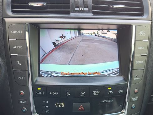 Used 2013 Lexus IS 250C w/ Luxury Pkg RWD image 17