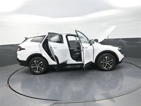 Used 2023 Kia Sportage EX image 42