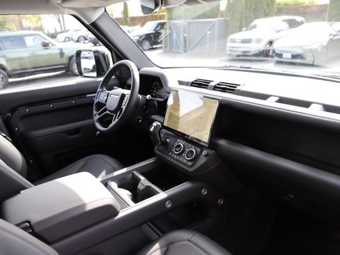 New 2026 Land Rover Defender 110 X-Dynamic SE AWD/4WD image 13