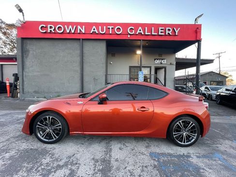Used 2014 Scion FR-S image 6