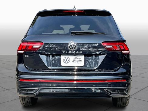 Certified 2022 Volkswagen Tiguan SE R-Line image 4