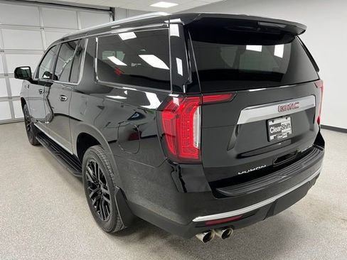 Used 2022 GMC Yukon XL Denali w/ Advanced Technology Package AWD/4WD image 8