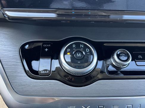 New 2026 Ford Expedition Max Platinum image 22