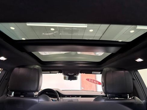 Used 2021 Land Rover Range Rover Evoque R-Dynamic SE AWD/4WD image 40