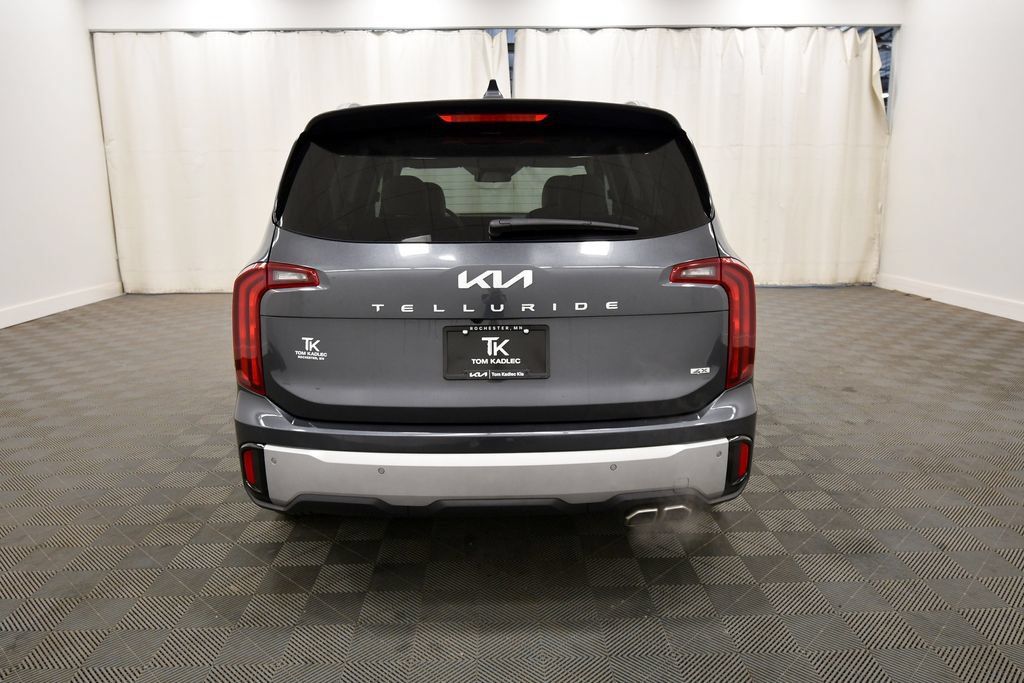 Certified 2024 Kia Telluride S w/ S Sunroof Package AWD/4WD image 6