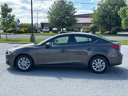 Used 2016 MAZDA MAZDA3 i Touring FWD image 5