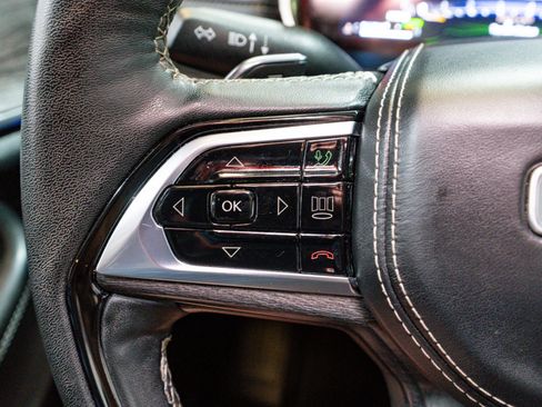 Used 2023 Jeep Grand Cherokee Overland w/ Advanced Protech Group III image 32