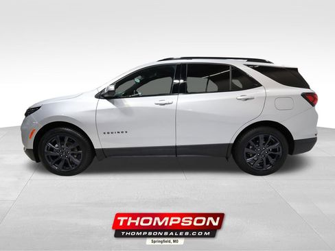 Used 2022 Chevrolet Equinox RS w/ Infotainment Package AWD/4WD image 1
