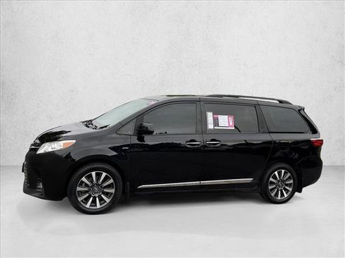 Used 2019 Toyota Sienna XLE Premium w/ Protection Package AWD/4WD image 4