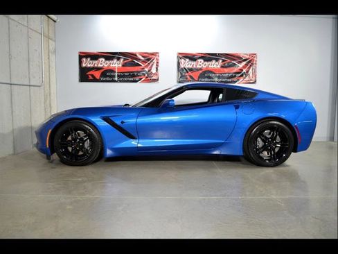 Used 2016 Chevrolet Corvette Stingray Coupe w/ Carbon Flash Badge Package RWD image 24