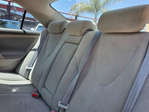 Used 2009 Toyota Camry LE FWD image 22