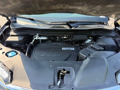 Used 2016 Honda Pilot Touring image 12