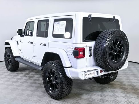 Used 2021 Jeep Wrangler Unlimited Sahara AWD/4WD image 4