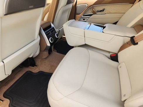New 2026 Land Rover Range Rover SV AWD/4WD image 19