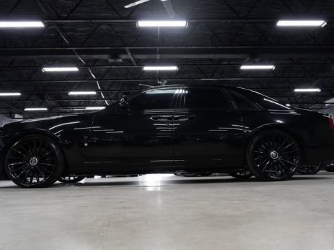 Used 2010 Rolls-Royce Ghost RWD image 2