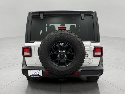 Used 2025 Jeep Wrangler Unlimited Sport AWD/4WD image 6