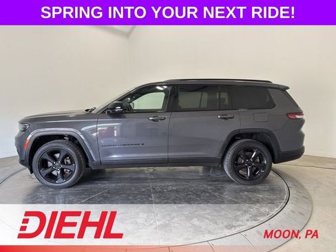 Used 2023 Jeep Grand Cherokee L Laredo image 4