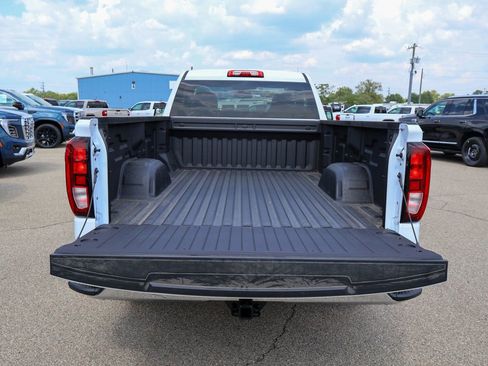 New 2026 GMC Sierra 1500 Pro AWD/4WD image 5
