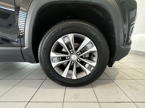 Used 2026 Chevrolet Equinox LT w/ Convenience Package II FWD image 10