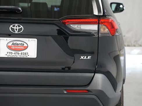 Certified 2022 Toyota RAV4 XLE image 10