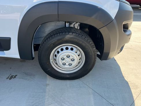 New 2024 RAM ProMaster 3500 w/ Delivery Van Package image 9