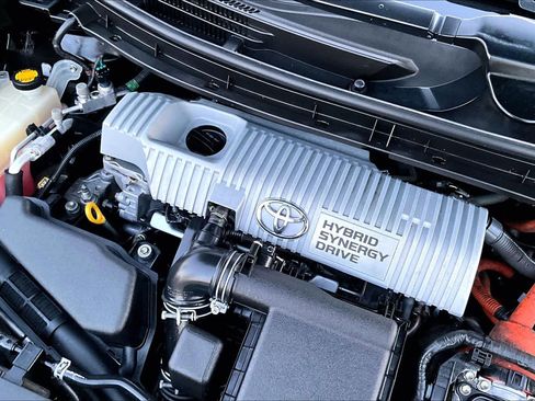 Used 2013 Toyota Prius Two image 30