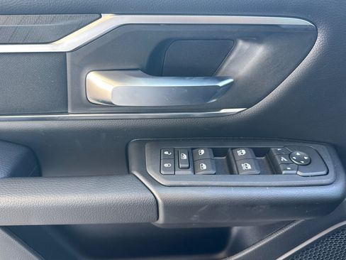 New 2026 RAM 1500 4x4 Crew Cab image 10