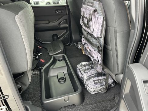 Used 2025 Nissan Frontier PRO-4X w/ Pro Convenience Package image 21