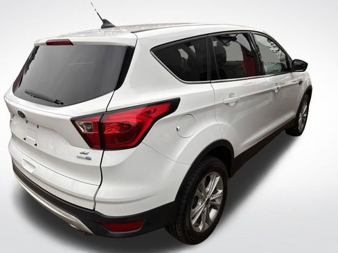 Used 2019 Ford Escape SE image 7