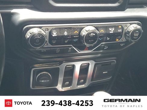 Used 2020 Jeep Wrangler Sport AWD/4WD image 32