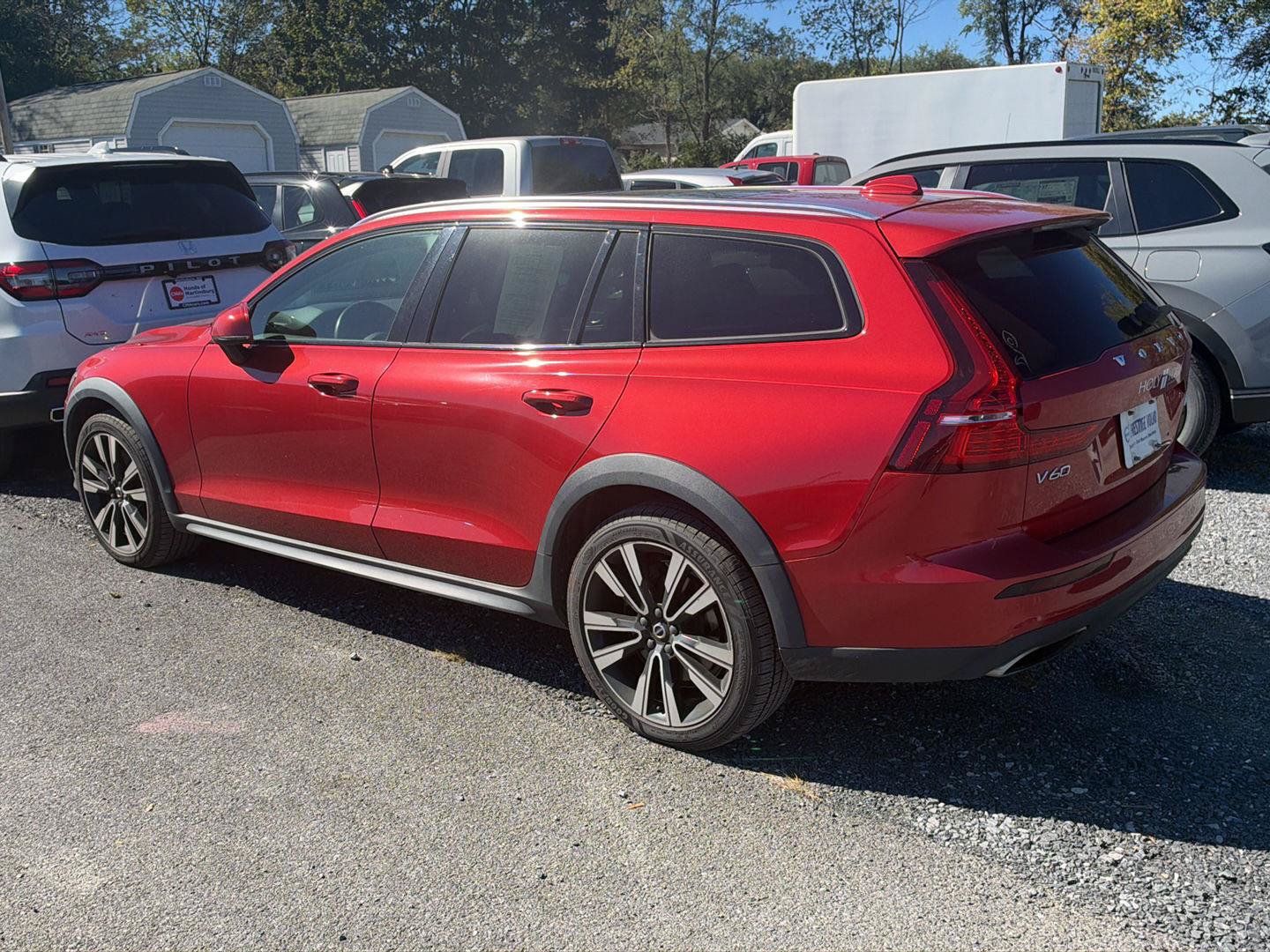 Used 2020 Volvo V60 T5 Cross Country AWD/4WD image 3