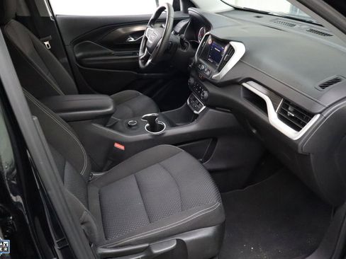 Used 2024 GMC Terrain SLE image 26