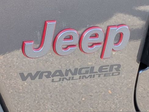 Used 2021 Jeep Wrangler Unlimited Rubicon AWD/4WD image 12