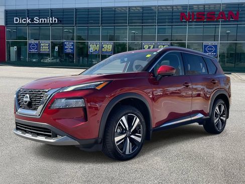 Used 2023 Nissan Rogue SL w/ SL Premium Package image 3