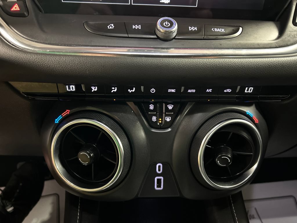 Used 2023 Chevrolet Blazer LT FWD image 19