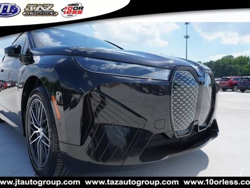 Used 2022 BMW iX xDrive50 w/ Sport Package AWD/4WD image 7