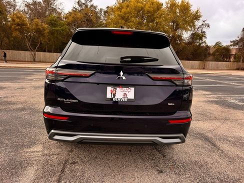 New 2026 Mitsubishi Outlander SEL FWD image 7