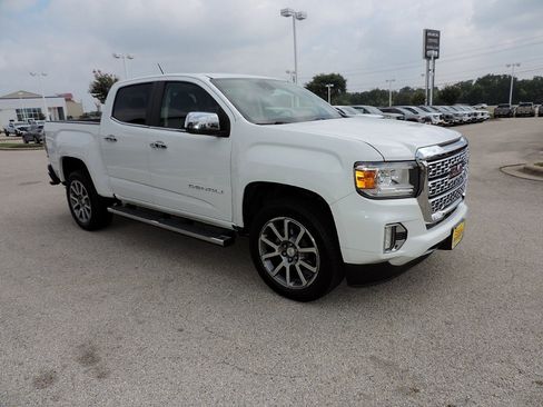 Certified 2021 GMC Canyon Denali RWD image 3