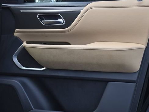 New 2027 INFINITI QX80 Luxe w/ Cargo Package AWD/4WD image 32