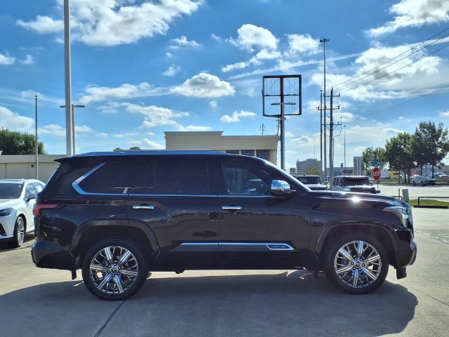 Used 2024 Toyota Sequoia Capstone AWD/4WD image 21
