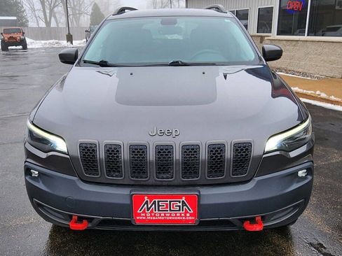 Used 2019 Jeep Cherokee Trailhawk w/ Comfort/Convenience Group image 9